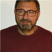Professeur particulier donne cours à distance